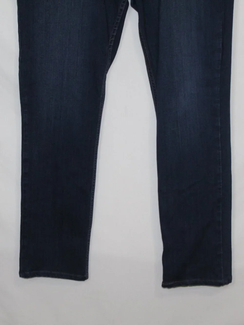 Paige federal dark wash straight leg stretchy jeans